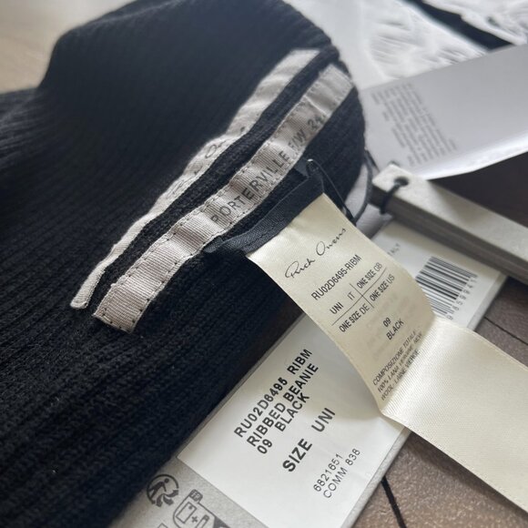 Rick Owens: UNI Black Wool Knit Ribbed Beanie FW24 Porterville - Picture 4 of 5
